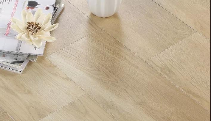 201804261525542554 德信控股集团有限公司